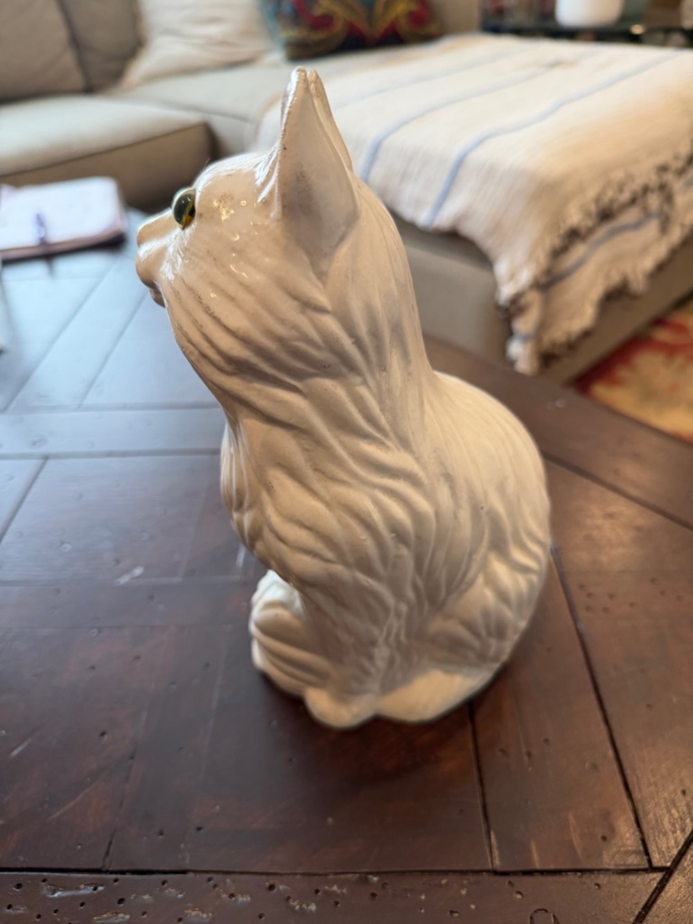 Vintage White Ceramic Cat Figurine with Green Glass Eyes - Picture 2 of 6